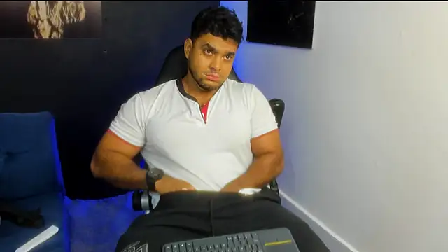 Big furry bear13 online show from 11.22.25