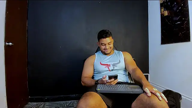 Big furry bear13 online show from 04.12.26