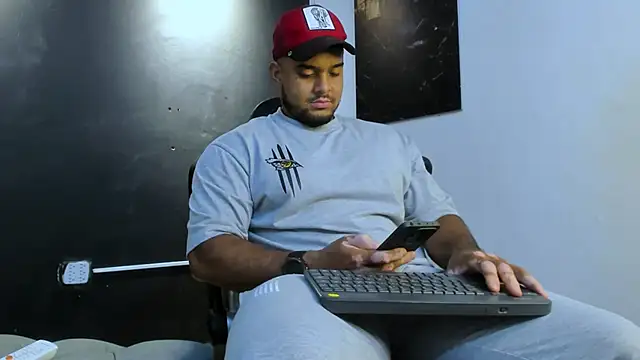 Big furry bear13 online show from 05.10.26
