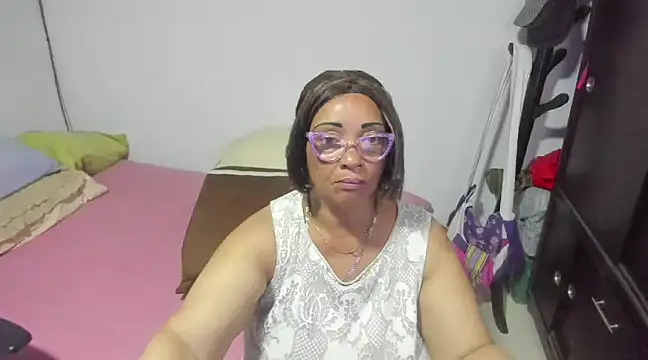 Mrs mommy  online show from 01.13.25