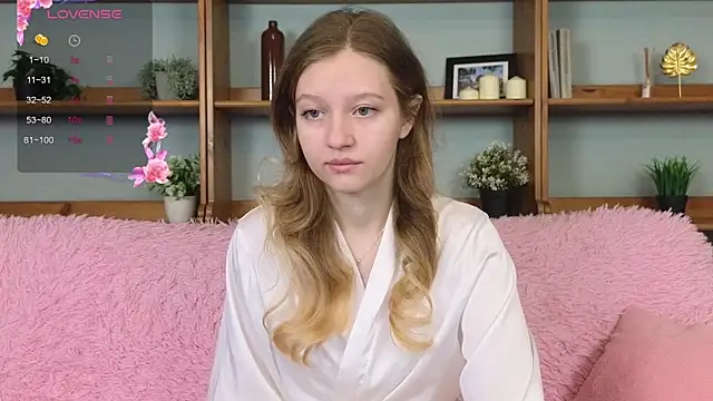 Ksuhesa online show from 11.25.25