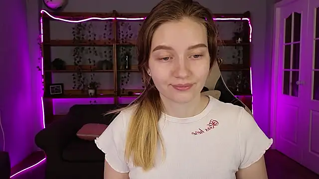 Snapshot of Ksuhesa chatting on 02.14.26 Ksuhesa online show from 02.14.26