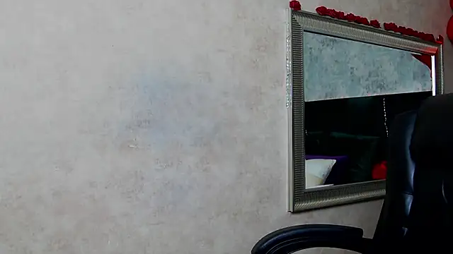 NicolleReyn online show from 03.17.26