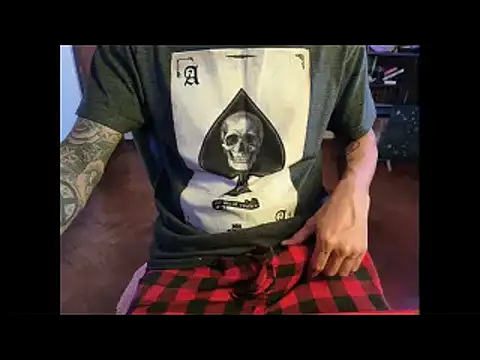 Snapshot of rumplstink chatting on 10.20.25 rumplstink online show from 10.20.25