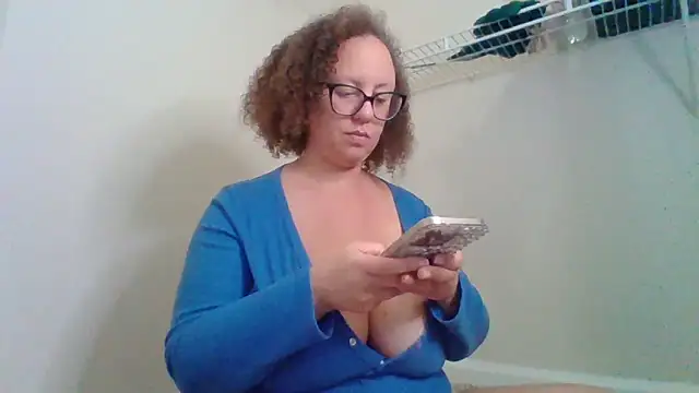 Paisleehaze online show from 10.27.25