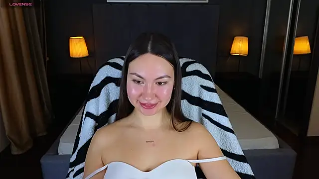 Snapshot of GIGI_BENNET chatting on 12.25.24 GIGI BENNET online show from 12.25.24
