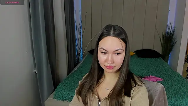 Snapshot of GIGI_BENNET chatting on 02.28.25 GIGI BENNET online show from 02.28.25