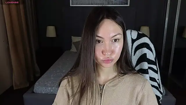 Snapshot of GIGI_BENNET chatting on 03.22.25 GIGI BENNET online show from 03.22.25