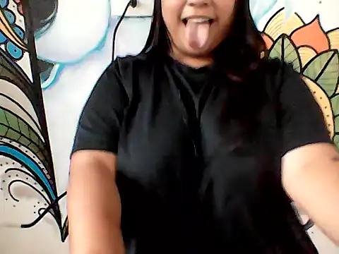 Snapshot of ArisaGonzalez chatting on 12.28.24 ArisaGonzalez online show from 12.28.24