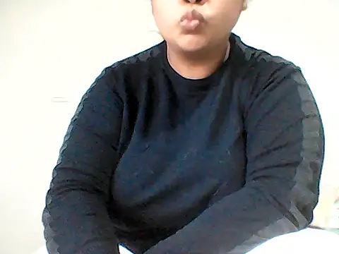 Snapshot of ArisaGonzalez chatting on 10.25.25 ArisaGonzalez online show from 10.25.25