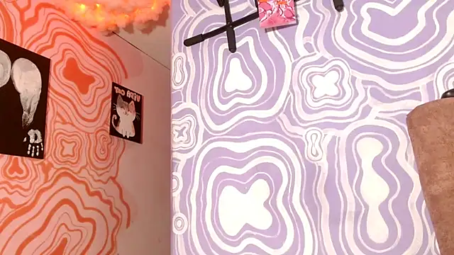 Snapshot of 420viol3ta_ chatting on 12.21.25 420viol3ta online show from 12.21.25