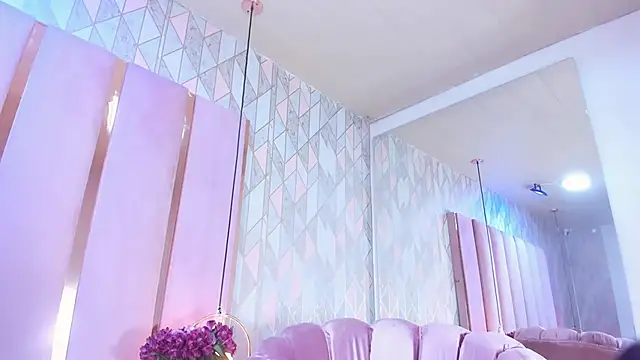 Snapshot of AlinaSweett chatting on 01.11.25 AlinaSweett online show from 01.11.25