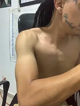 JovenDesobediente online show from 11.17.25