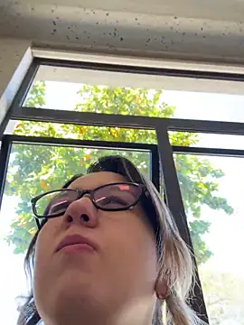 amooraaamoon online show from 09.29.25