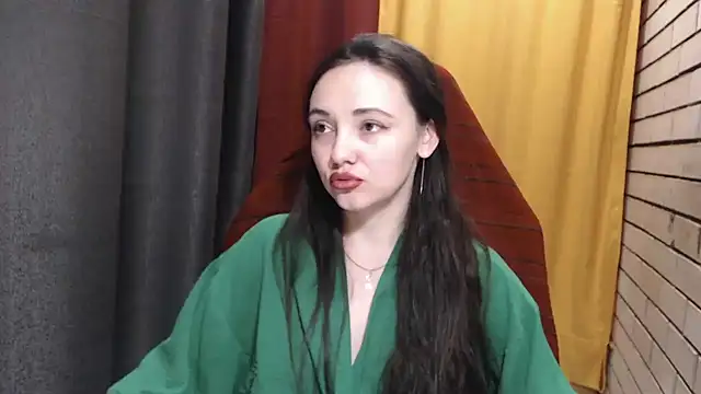 Snapshot of StacyMind chatting on 04.10.26 StacyMind online show from 04.10.26