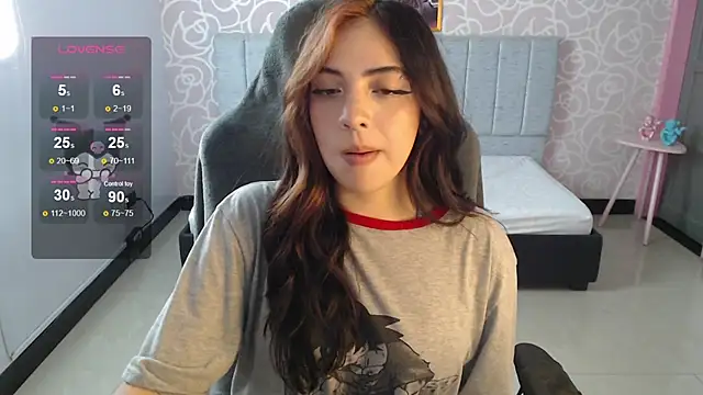 Snapshot of ninfa1_ch chatting on 12.18.24 ninfa1 ch online show from 12.18.24