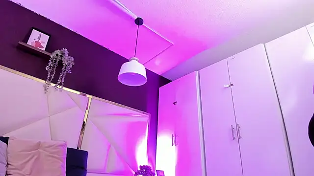 Snapshot of April_bowie chatting on 02.05.26 April bowie online show from 02.05.26