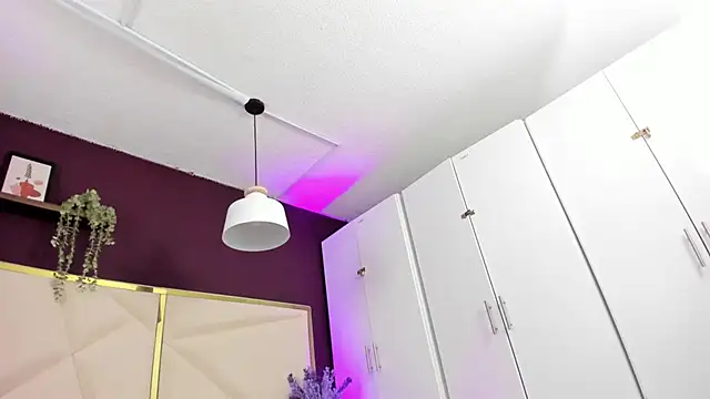 Snapshot of April_bowie chatting on 02.26.26 April bowie online show from 02.26.26