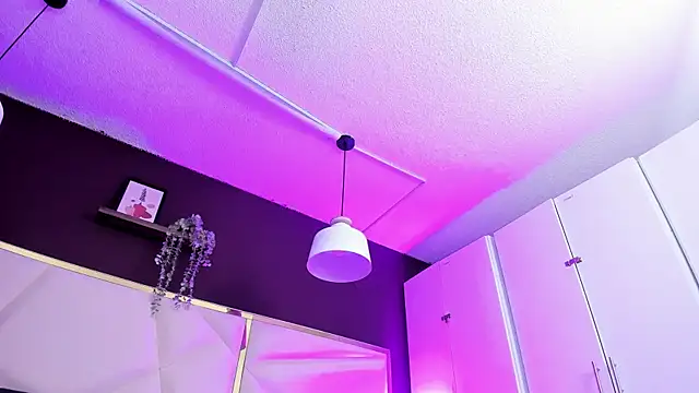 Snapshot of April_bowie chatting on 02.28.26 April bowie online show from 02.28.26