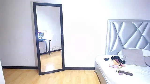 exotic karmella online show from 12.24.24