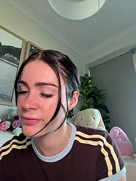 aus queen online show from 04.20.26