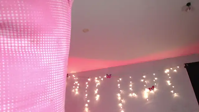 Snapshot of Hellen_dumont chatting on 02.27.25 Hellen dumont online show from 02.27.25