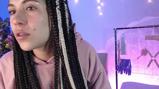 Snapshot of Hellen_dumont chatting on 03.08.25 Hellen dumont online show from 03.08.25