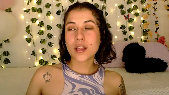 Snapshot of Hellen_dumont chatting on 09.19.25 Hellen dumont online show from 09.19.25