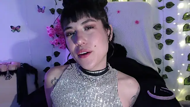 Snapshot of Hellen_dumont chatting on 10.01.25 Hellen dumont online show from 10.01.25