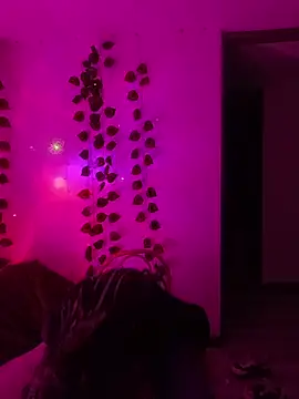 Snapshot of Hellen_dumont chatting on 10.29.25 Hellen dumont online show from 10.29.25