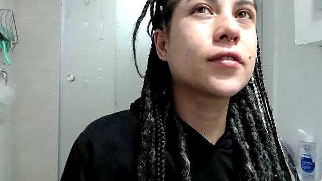 Snapshot of Hellen_dumont chatting on 11.21.25 Hellen dumont online show from 11.21.25