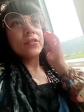 Snapshot of Hellen_dumont chatting on 12.19.25 Hellen dumont online show from 12.19.25