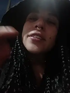 Snapshot of Hellen_dumont chatting on 12.23.25 Hellen dumont online show from 12.23.25