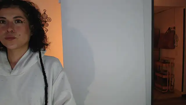 Snapshot of Hellen_dumont chatting on 02.27.26 Hellen dumont online show from 02.27.26