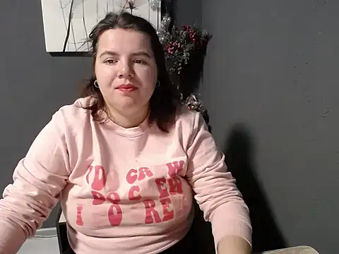 Snapshot of so_shy chatting on 01.10.25 so shy online show from 01.10.25
