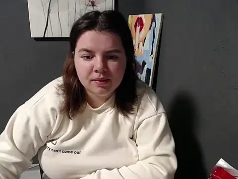 Snapshot of so_shy chatting on 03.22.25 so shy online show from 03.22.25