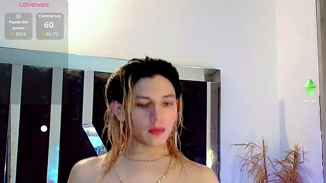 Snapshot of honey_skin chatting on 11.15.25 honey skin online show from 11.15.25