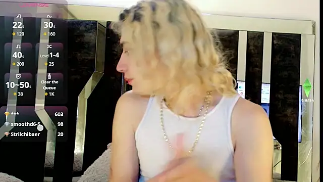 Snapshot of honey_skin chatting on 12.03.25 honey skin online show from 12.03.25