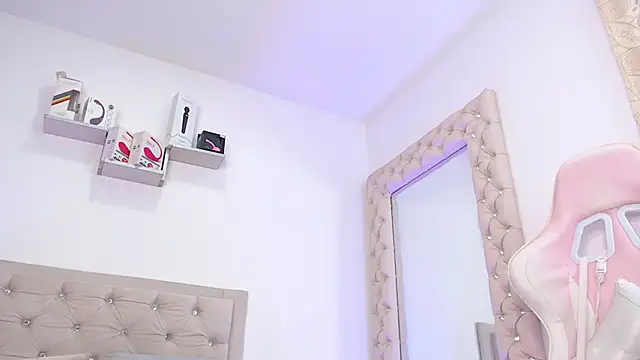 lorennahernandez01 online show from 01.10.25