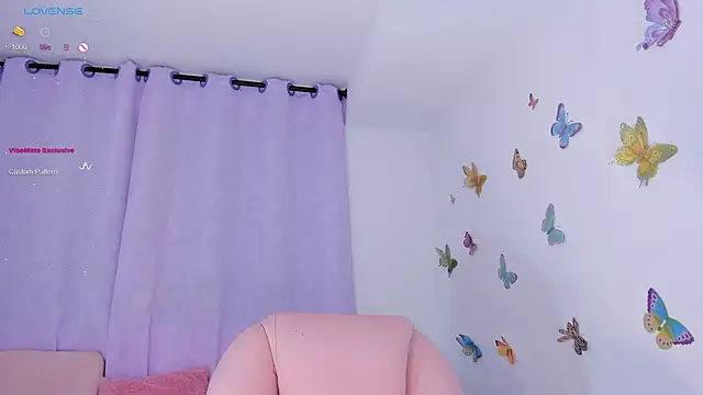 Snapshot of _Arianna08_ chatting on 12.15.24 Arianna08 online show from 12.15.24