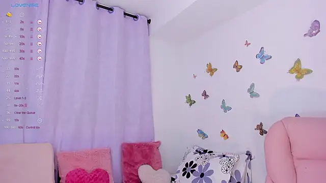 Snapshot of _Arianna08_ chatting on 12.23.24 Arianna08 online show from 12.23.24