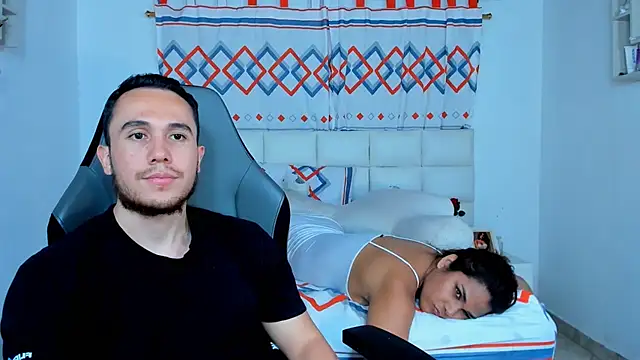 Snapshot of xxx_sweet_couple_ chatting on 12.18.24 xxx sweet couple  online show from 12.18.24