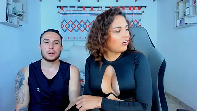 Snapshot of xxx_sweet_couple_ chatting on 12.22.24 xxx sweet couple  online show from 12.22.24