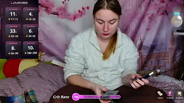 Snapshot of ElenaMaeer chatting on 12.15.25 ElenaMaeer online show from 12.15.25