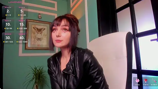 1Munique online show from 11.24.25