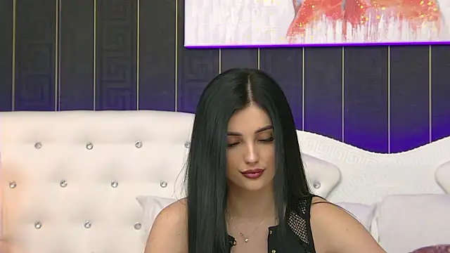 Snapshot of SophiaVilner chatting on 02.05.25 SophiaVilner online show from 02.05.25