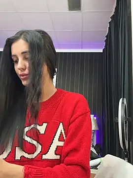 Snapshot of SophiaVilner chatting on 02.23.26 SophiaVilner online show from 02.23.26