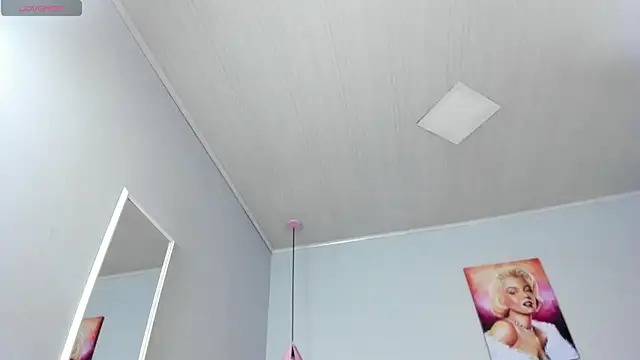 ScarletGV online show from 01.15.25