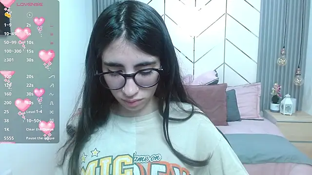 Snapshot of LenaRoses chatting on 12.23.24 LenaRoses online show from 12.23.24
