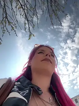 RiriRoseey online show from 04.18.26